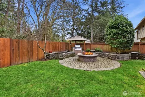 Exterior - 24223 13th Pl W, Bothell, WA 98021 photo 2 of 6