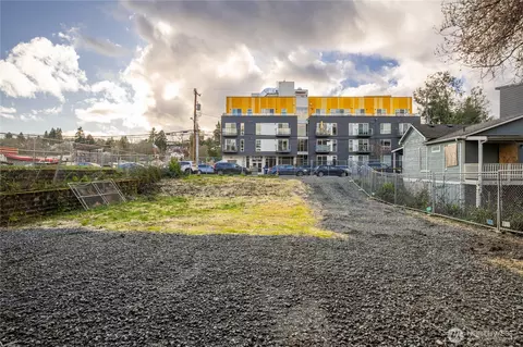 4222 37th Ave S, Seattle, WA 98118