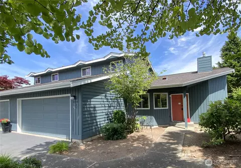 4858 N Village Ln #A, Bellingham, WA 98226