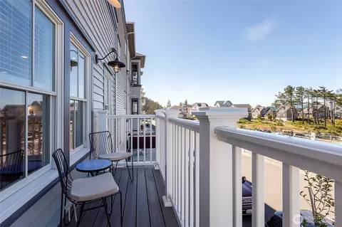 203 Market St #D, Pacific Beach, WA 98571