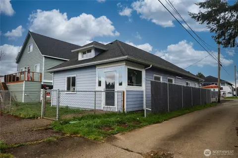 912 Ramer Ave, Hoquiam, WA 98550