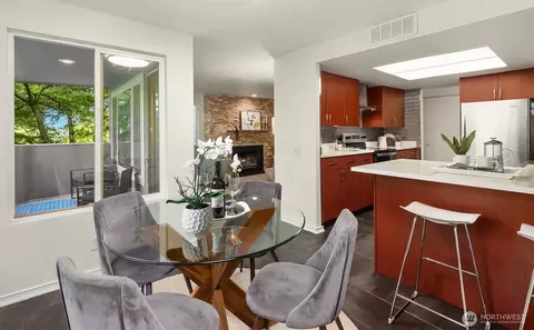 17417 Ashworth Ave N #203, Shoreline, WA 98133