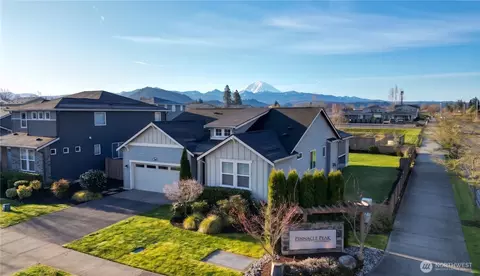 3584 Elmont Ave, Enumclaw, WA 98022