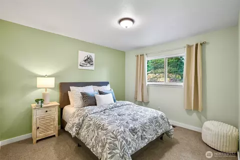 Bedroom - 20530 11th Dr SE, Bothell, WA 98012 photo 3 of 4