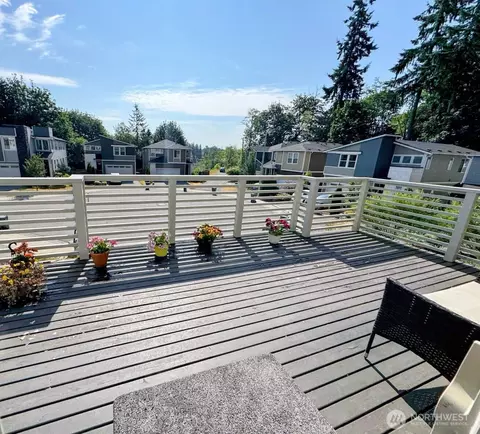 18320 3rd Dr SE, Bothell, WA 98012