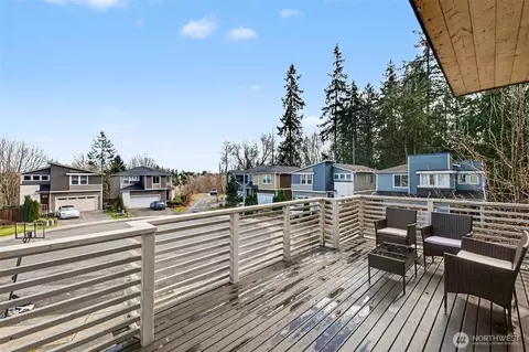 18320 3rd Dr SE, Bothell, WA 98012