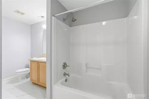 Bath - 19102 20th Dr SE #B102, Bothell, WA 98012 photo 3 of 4
