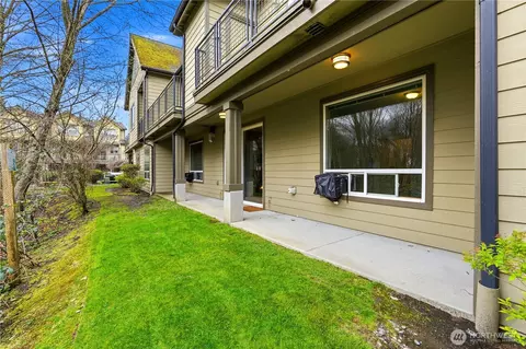 Exterior - 19102 20th Dr SE #B102, Bothell, WA 98012 photo 5 of 6
