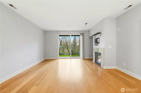 Living - 19102 20th Dr SE #B102, Bothell, WA 98012 photo 4 of 6