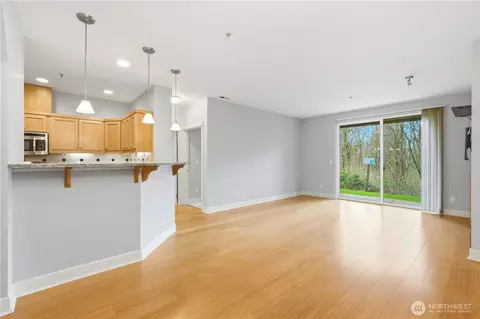 Living - 19102 20th Dr SE #B102, Bothell, WA 98012 photo 2 of 6