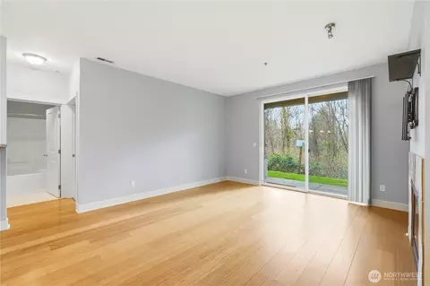 Living - 19102 20th Dr SE #B102, Bothell, WA 98012 photo 3 of 6