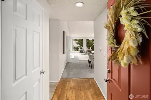 15175 Sunwood Blvd #DD32, Tukwila, WA 98188