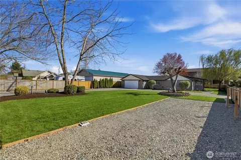 2618 16th Ave NW, Puyallup, WA 98371