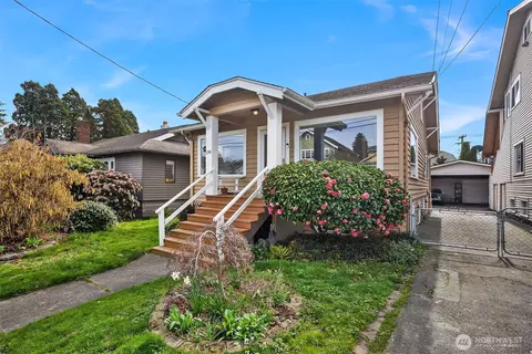 1341 N 78th St, Seattle, WA 98103