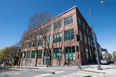 66 Bell St #35, Seattle, WA 98121