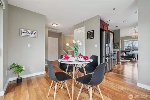 Dining - 901 E Marine View Dr #201, Everett, WA 98201 photo 4 of 4