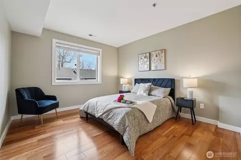 Bedroom - 901 E Marine View Dr #201, Everett, WA 98201 photo 3 of 4