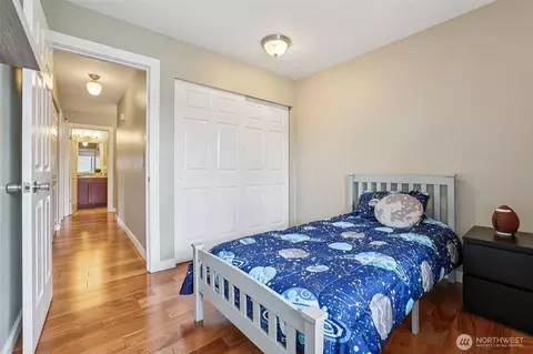 Bedroom - 901 E Marine View Dr #201, Everett, WA 98201 photo 2 of 4