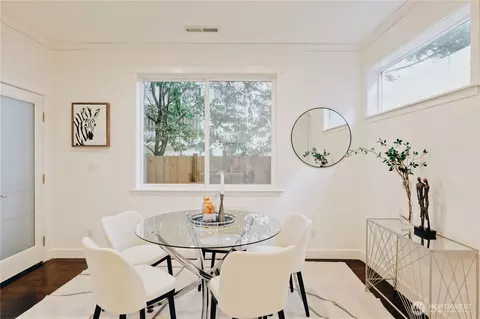 Dining - 12008 NE 162nd Pl, Bothell, WA 98011 photo 3 of 3