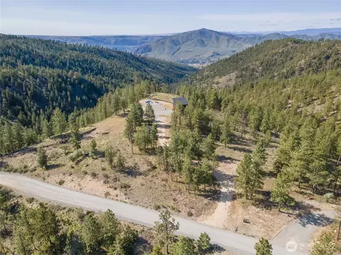 317 Cottontail Ln, Chelan, WA 98816