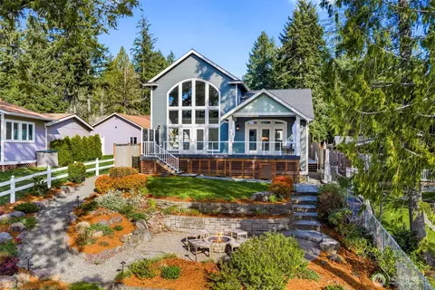 4455 Lakeview Ct NW, Bremerton, WA 98312