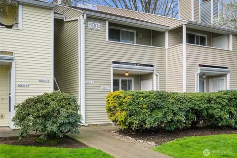 6904 NE 43rd St #F, Vancouver, WA 98661