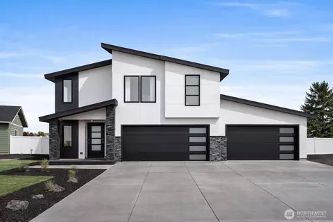 525 N Bluff West Dr, Moses Lake, WA 98837