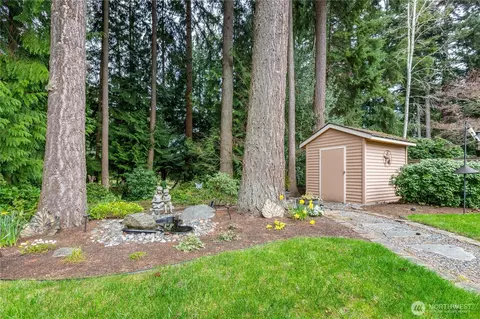 Exterior - 12504 40th Ave SE, Everett, WA 98208 photo 5 of 10