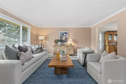 Living - 12504 40th Ave SE, Everett, WA 98208 photo 1 of 3