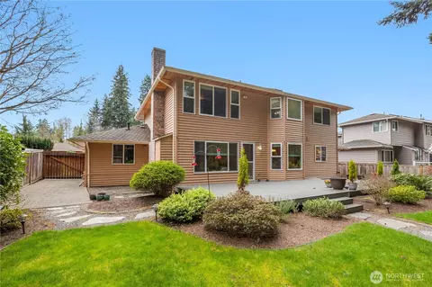 Exterior - 12504 40th Ave SE, Everett, WA 98208 photo 7 of 10