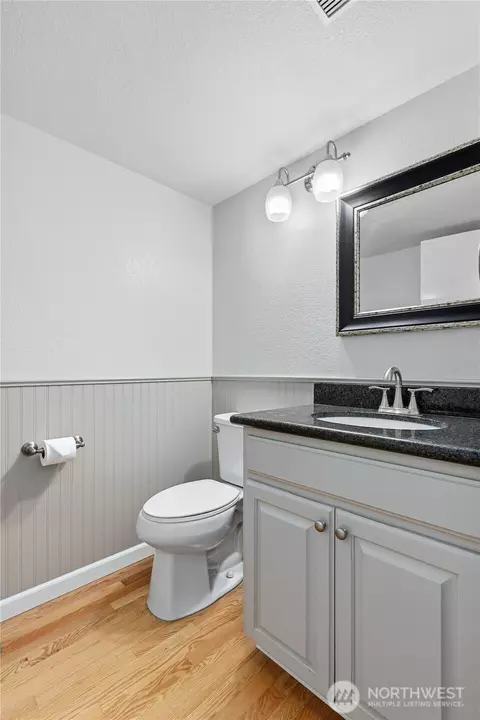 Bath - 12504 40th Ave SE, Everett, WA 98208 photo 1 of 4
