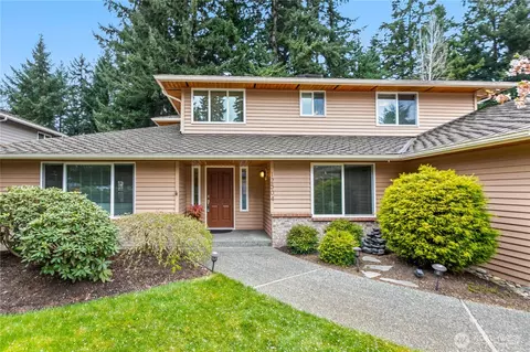 Exterior - 12504 40th Ave SE, Everett, WA 98208 photo 2 of 10
