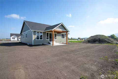 Exterior - 405 W 4th St, Everson, WA 98247 photo 7 of 7