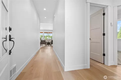 Entry Way - 405 W 4th St, Everson, WA 98247 photo 1 of 1