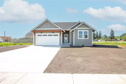 405 W 4th St, Everson, WA 98247
