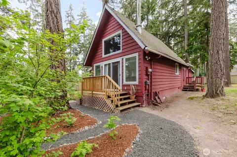 1822 190th Ave SW, Lakebay, WA 98349