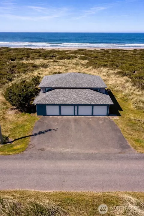 1027 S Sand Dune Ave SW #1A, Ocean Shores, WA 98569