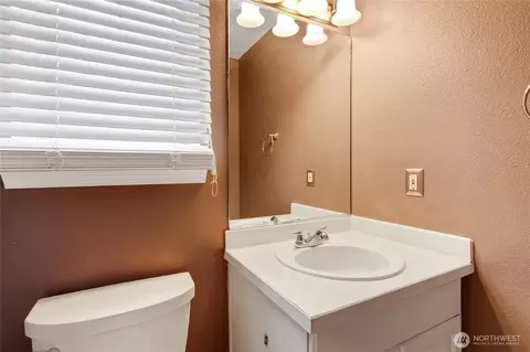 Bath - 506 Belfair Ct SW, Orting, WA 98360 photo 1 of 3