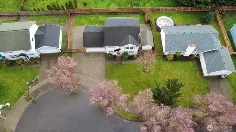 View/Area - 506 Belfair Ct SW, Orting, WA 98360 photo 2 of 3