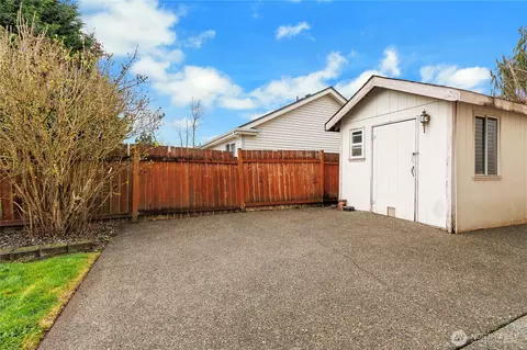 Exterior - 506 Belfair Ct SW, Orting, WA 98360 photo 3 of 7