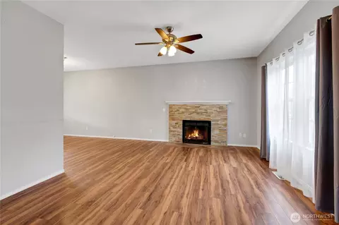 Living - 506 Belfair Ct SW, Orting, WA 98360 photo 1 of 2
