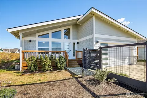 1298 Storm King Ave SW, Ocean Shores, WA 98569