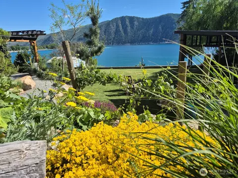 337 Boetzkes Ave, Manson, WA 98831