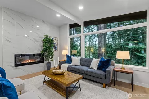 3901 151st Ave SE, Bellevue, WA 98006