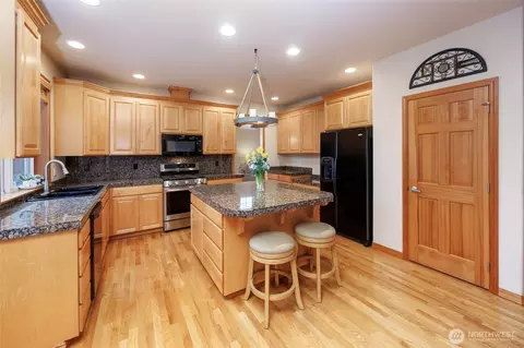Kitchen - 17001 31st Dr SE, Bothell, WA 98012 photo 1 of 3
