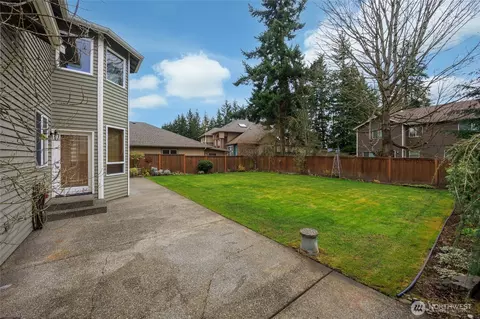 Exterior - 17001 31st Dr SE, Bothell, WA 98012 photo 8 of 11