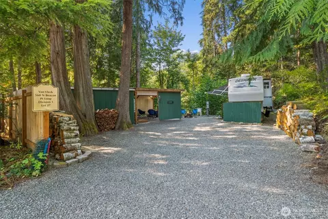 560 N Beacon Point Loop N, Lilliwaup, WA 98555