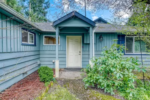 5025 45th Ave SE, Lacey, WA 98503