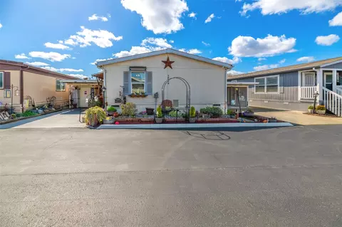 10716 61st St E #108, Puyallup, WA 98372