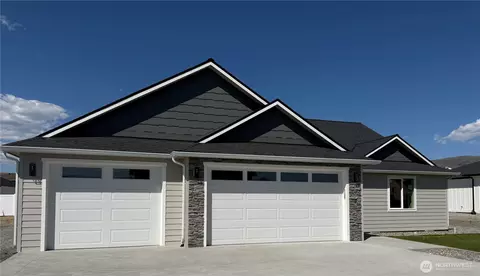 865 NE Conner Ct, East Wenatchee, WA 98802